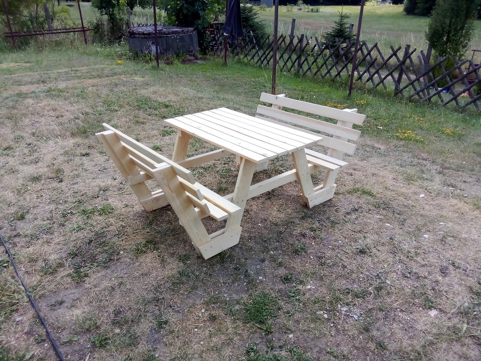 Zahradní nábytek